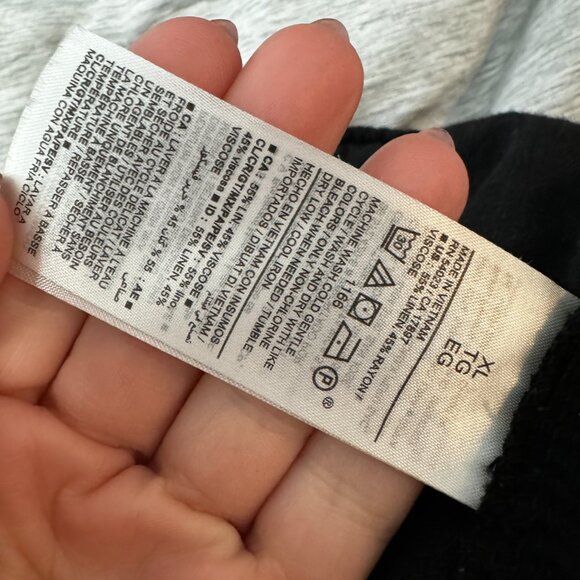 3 Pairs of Linen Shorts, Old Navy, Amazon Basics and Universal Thread Size XL - Picture 5 of 10